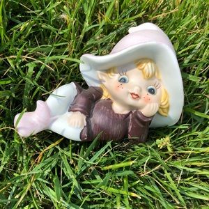 Homeco elf figurine